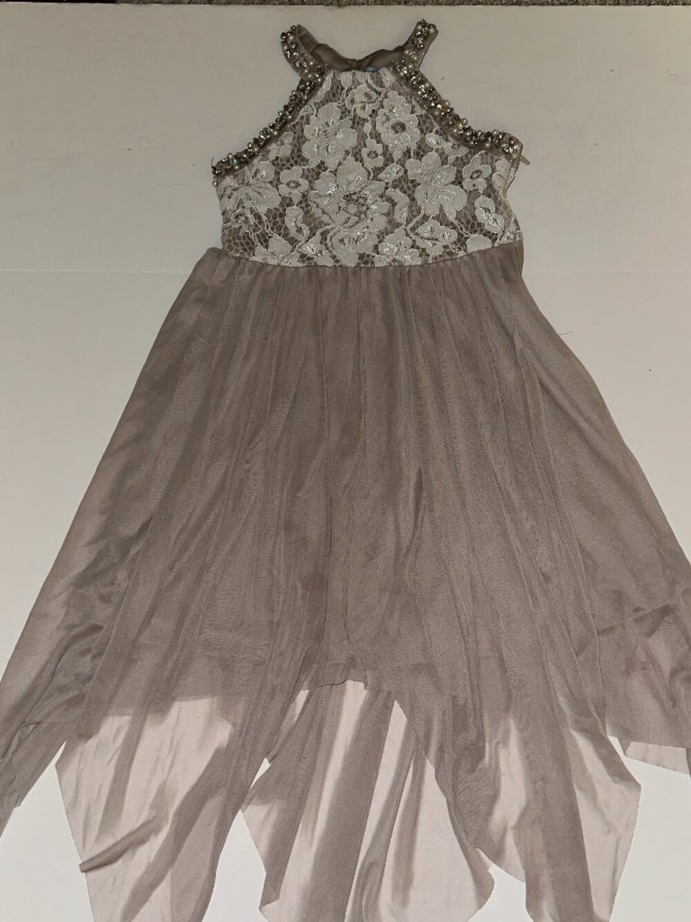 TWEEN DIVA Young Girls' size 7 Taupe Tulle fluffy skirt White LACE Dress